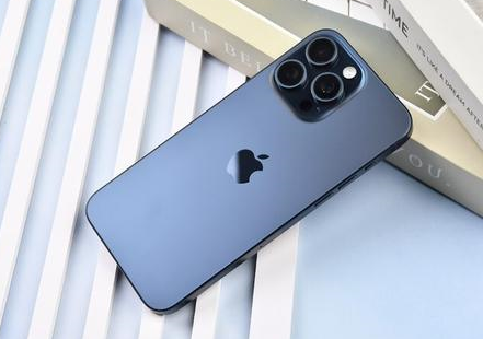 裕民苹果维修点分享iPhone 15 Pro Max屏幕更换全新实操风险 